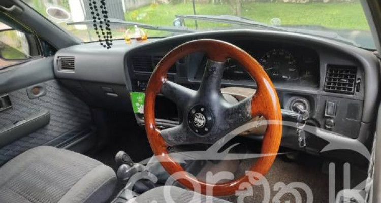 TOYOTA HILUX 1994