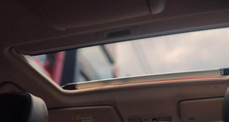 MITSUBISHI OUTLANDER PHEV 2015