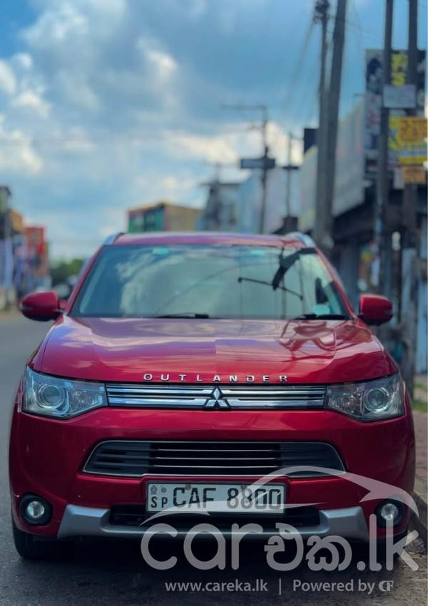 MITSUBISHI OUTLANDER PHEV 2015