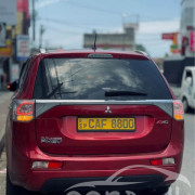 MITSUBISHI OUTLANDER PHEV 2015