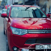 MITSUBISHI OUTLANDER PHEV 2015