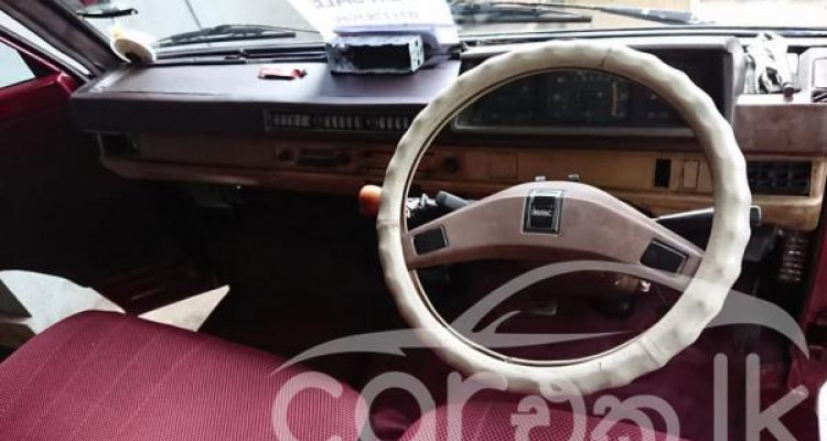 MITSUBISHI DELICA L300 1982