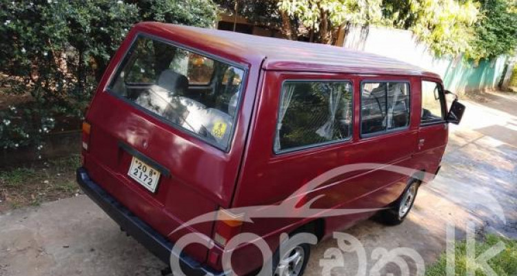 MITSUBISHI DELICA L300 1982