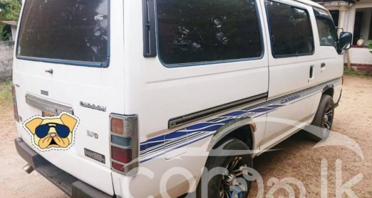 NISSAN CARAVAN 1995
