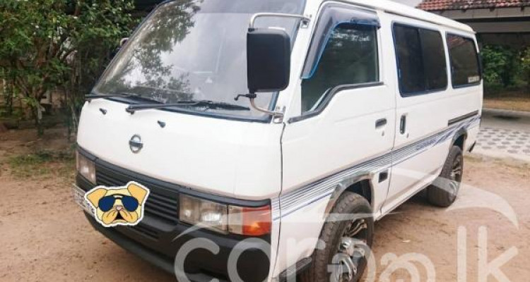 NISSAN CARAVAN 1995