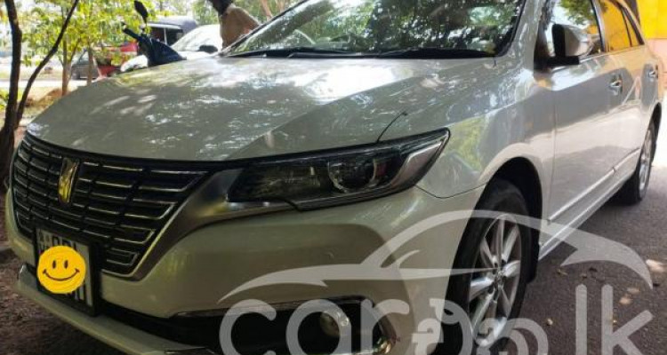 TOYOTA PREMIO 2019