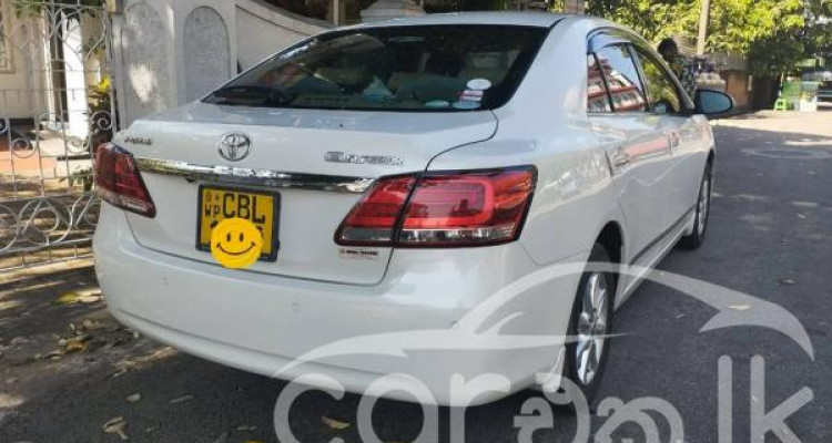 TOYOTA PREMIO 2019