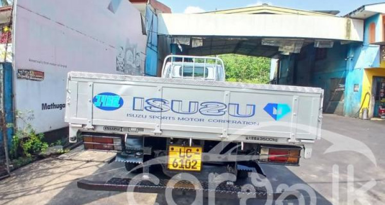 ISUZU ELF 2001