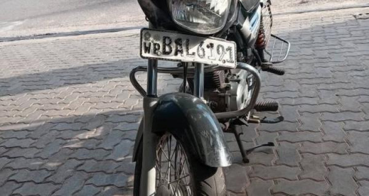 BAJAJ CT100 2013