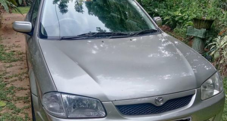MAZDA FAMILIA 1999