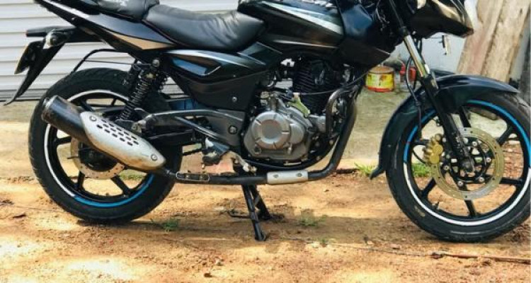 BAJAJ PULSAR 150 2018