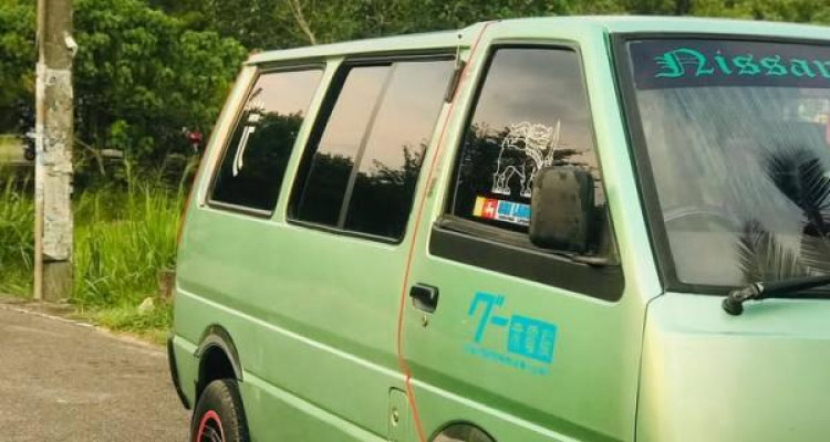 NISSAN VANETTE 1986