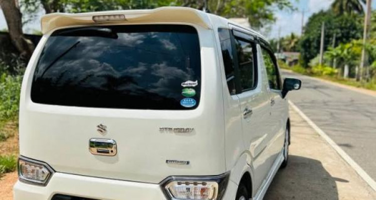 SUZUKI WAGON R STINGRAY 2018