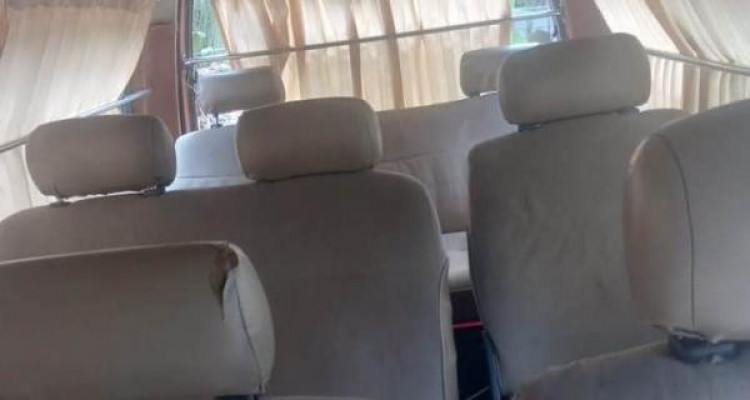 NISSAN CARAVAN 1993