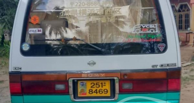 NISSAN CARAVAN 1993