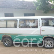 NISSAN CARAVAN 1993