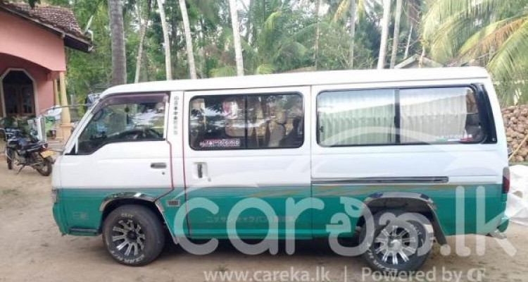 NISSAN CARAVAN 1993
