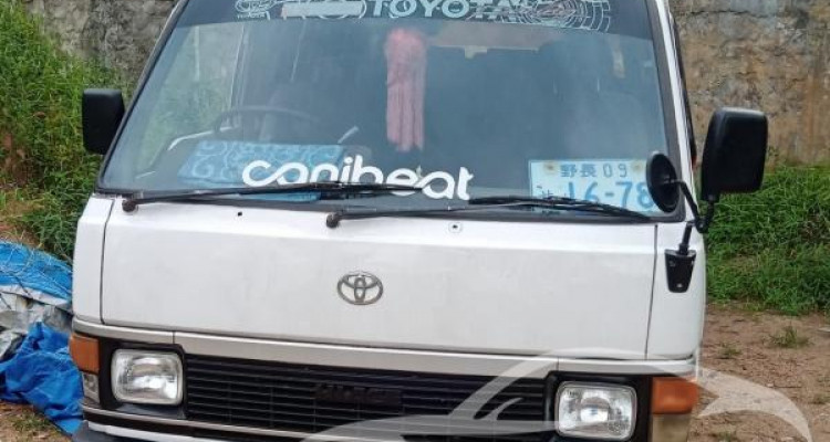 TOYOTA HIACE 1983