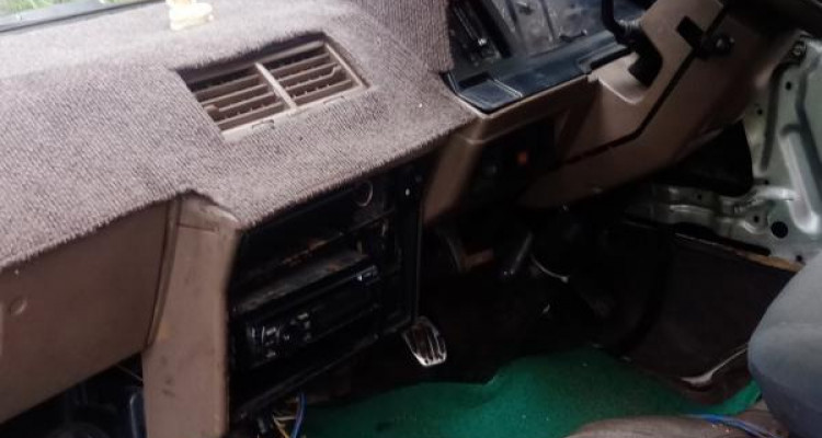 TOYOTA HIACE 1983