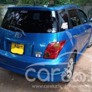 TOYOTA IST 2003
