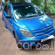 TOYOTA IST 2003