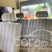 TOYOTA NOAH 2001