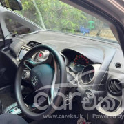 HONDA FIT 2010