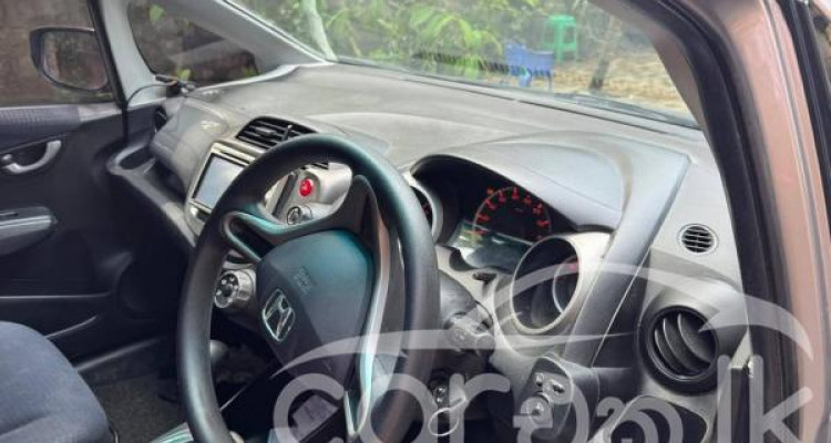 HONDA FIT 2010