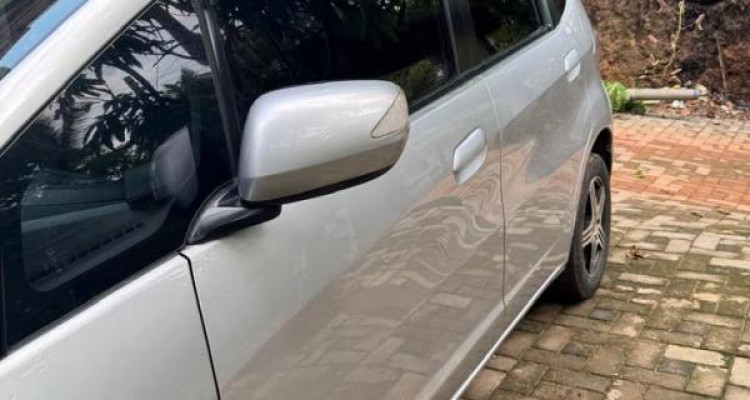 HONDA FIT 2010