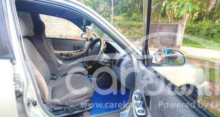 HYUNDAI ACCENT 2001