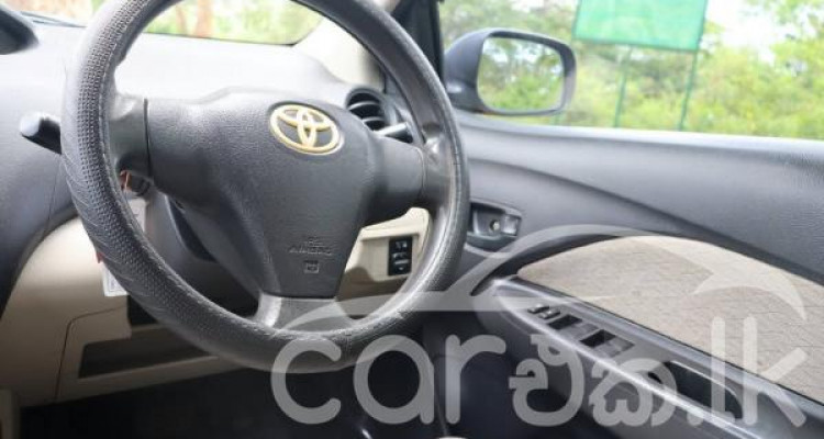 TOYOTA YARIS 2007