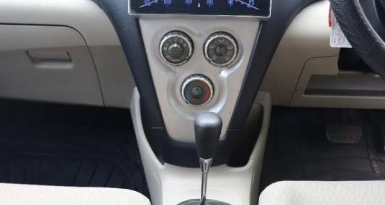TOYOTA YARIS 2007
