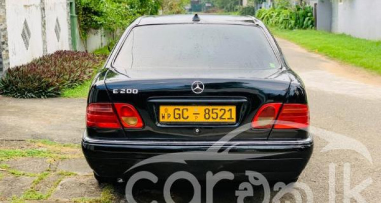 MERCEDES BENZ E200 1997