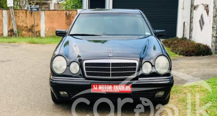 MERCEDES BENZ E200 1997