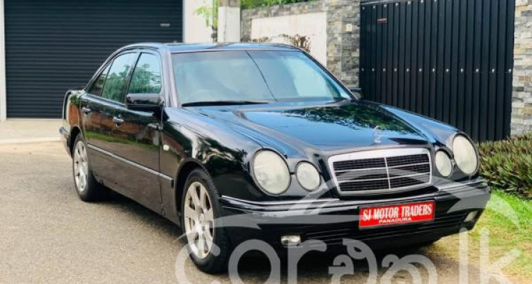 MERCEDES BENZ E200 1997
