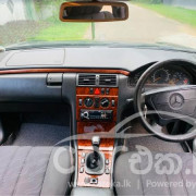 MERCEDES BENZ E200 1997