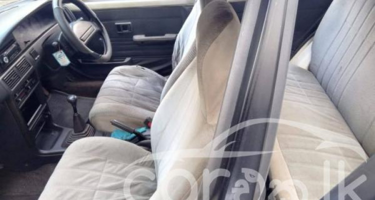 TOYOTA COROLLA 1989