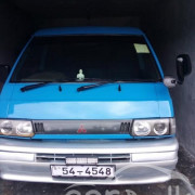 MITSUBISHI DELICA PO5 1990