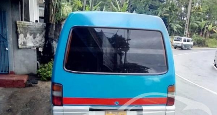 MITSUBISHI DELICA PO5 1990