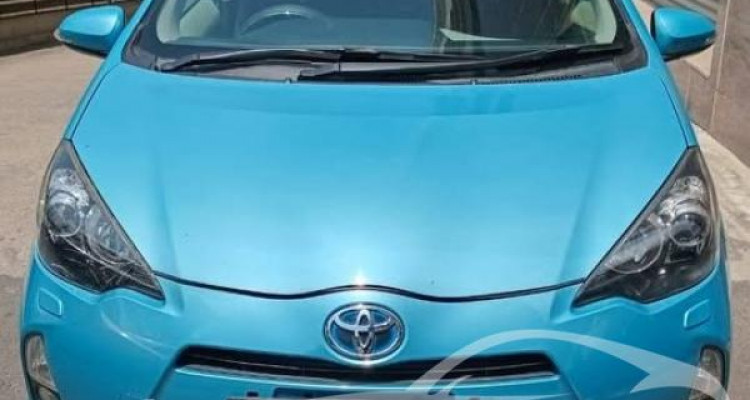 TOYOTA AQUA 2012
