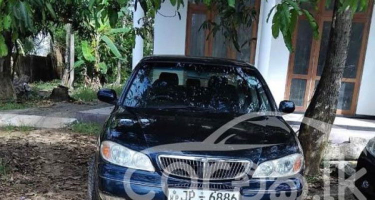NISSAN CEFIRO 2001
