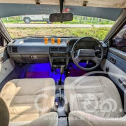 MAZDA FAMILIA 323 1988