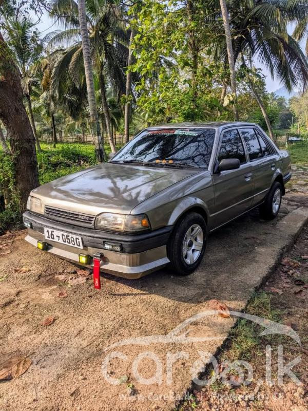 MAZDA FAMILIA 323 1988