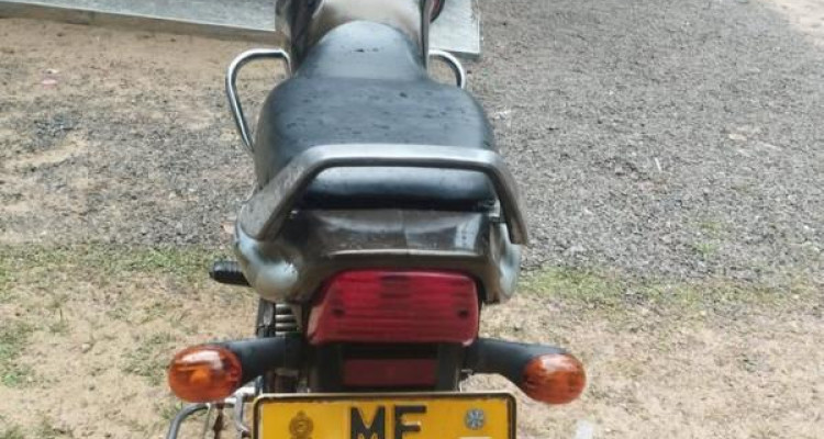 BAJAJ CT100 2006