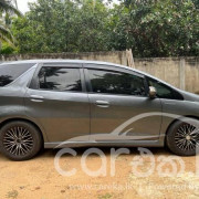 HONDA FIT SHUTTLE 2013