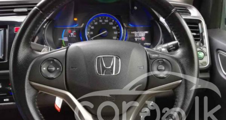 HONDA GRACE 2016