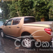 MITSUBISHI L200 2011