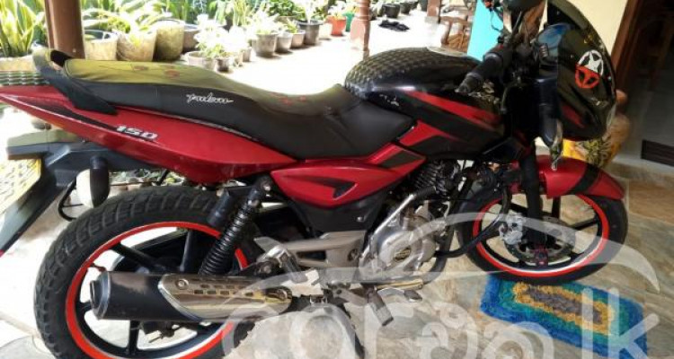 BAJAJ PULSAR 150 2014