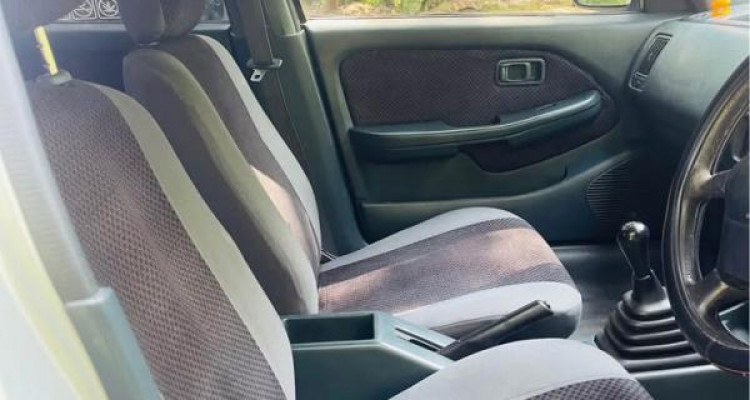 NISSAN PULSAR 1995