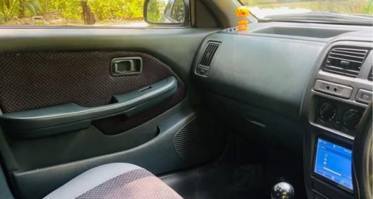 NISSAN PULSAR 1995